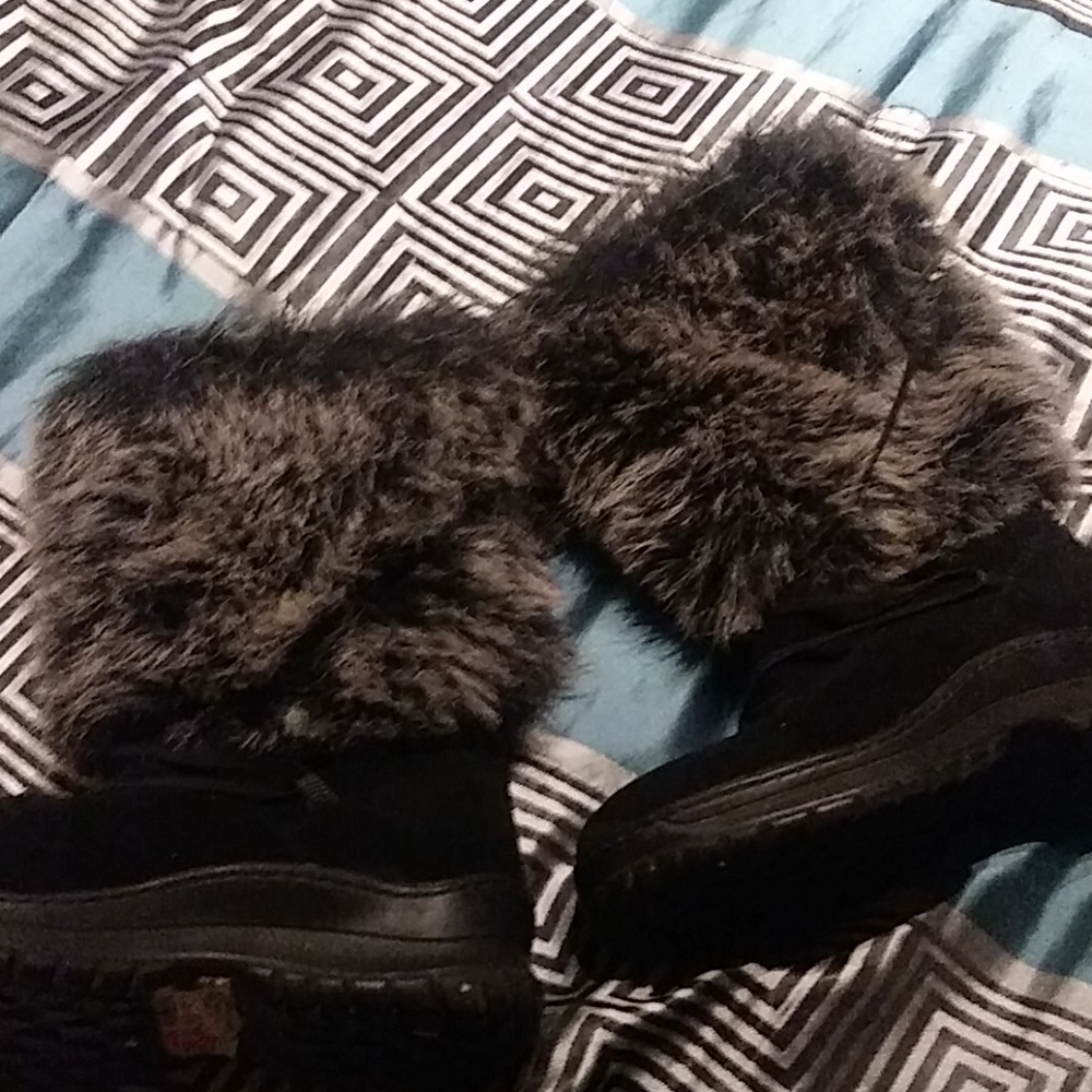 Fur boots colin stuart